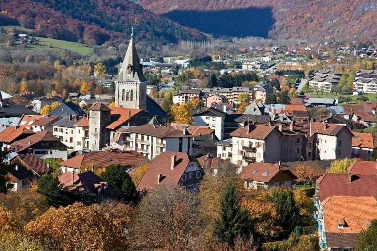 UGINE (73400 )